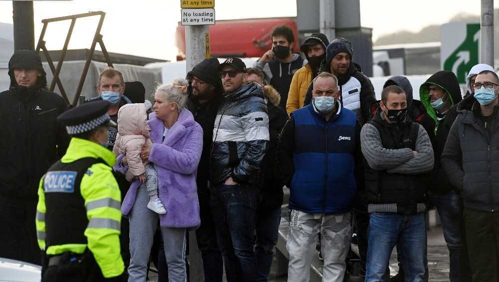 İngiltere ve Fransa sınırındaki gergin bekleyiş devam ediyor