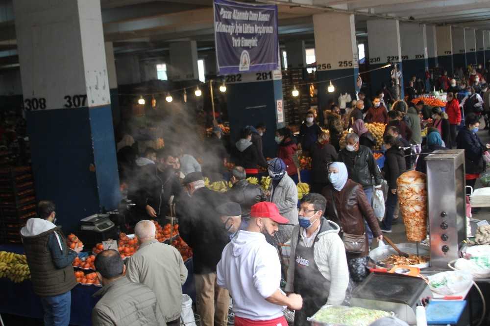 Yeni yılı evlerinde geçirecek olan Antalyalılar pazarlara akın etti