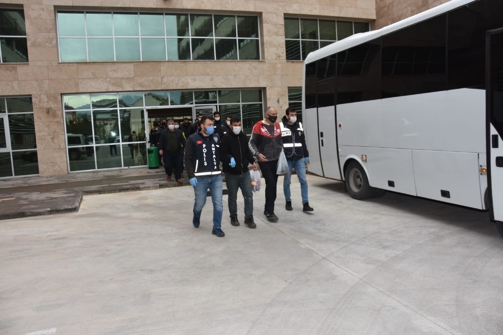 Antalya’da aranan 81  şüpheli yakalandı