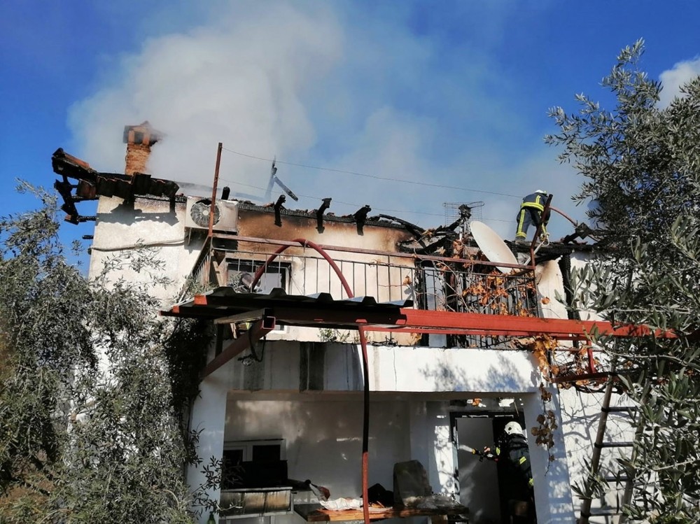 Evleri yanan ailelere belediye desteği