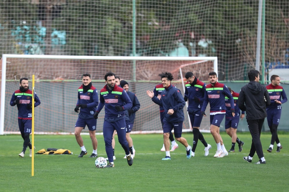 Alanyaspor, Galatasaray maçı hazırlıklarına başladı