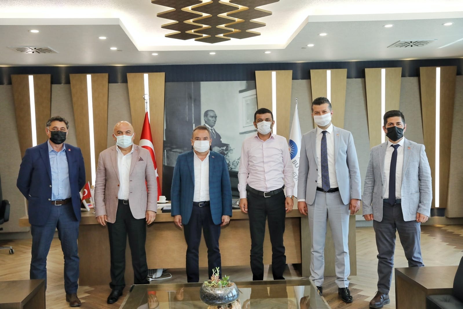 Başkan Böcek CHP’nin il başkanlarını ağırladı