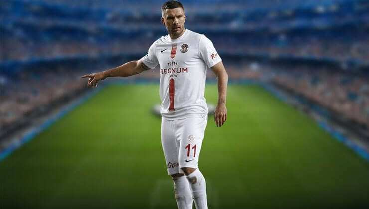 Antalyasporlu Lukas Podolski’den samimi itiraflar “Türkiye benim ikinci vatanım” .