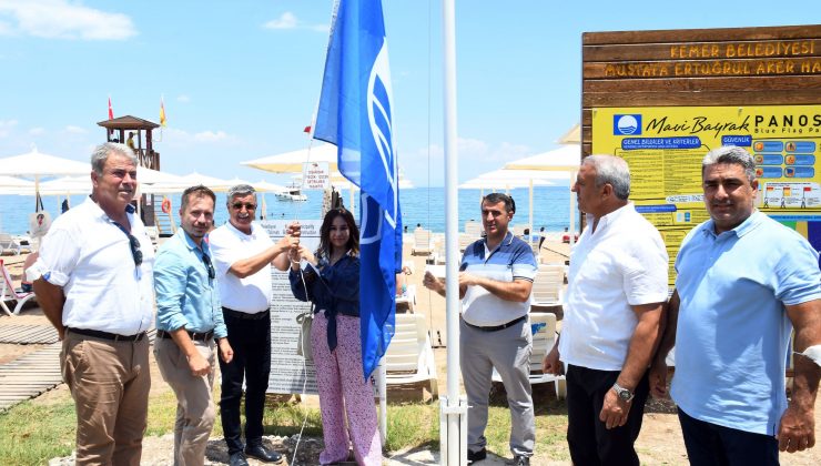 Kemer Belediyesi tarihinde ilk defa bir plajına ‘mavi bayrak’ aldı