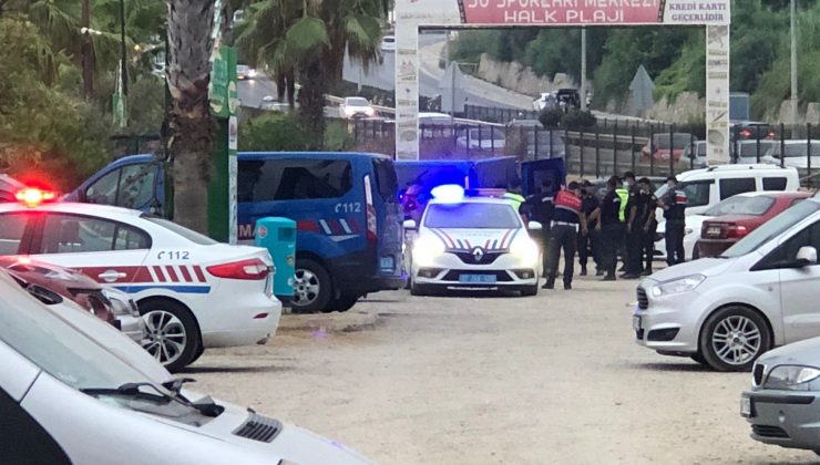 Alanya’da plaj işletmecilerine bıçak ve sopayla saldırdılar: 2 yaralı