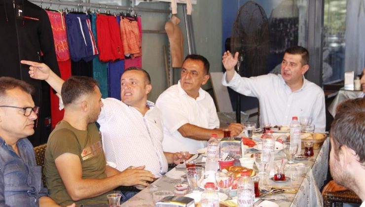 MHP Alanya esnafla buluşmaya devam ediyor