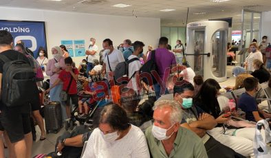 Gazipaşa Havalimanı’nda yolcularla görevliler kavga etti I VİDEO HABER