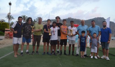 Alanya’da ‘Zafer’ Turnuvası tamamlandı