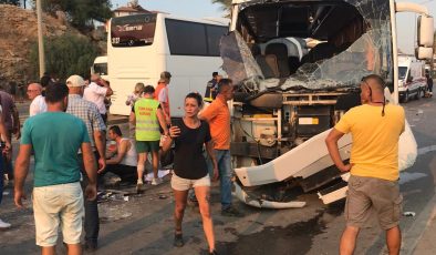 Alanya’dan Antalya Havaalanı’na giden otobüs takla attı: 3 ölü 5 yaralı