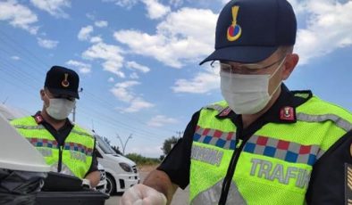 Alanya’da jandarma sürücüleri uyuşturucu testi yaptı