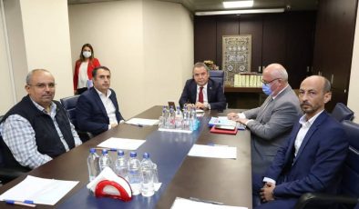Başkan Böcek ve Çalış Alanya’daki taksicilerin sorunlarını masaya yatırdı