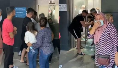SoloTürk gösterisini takip etmek isteyen vatandaşlar asansörde mahsur kaldı
