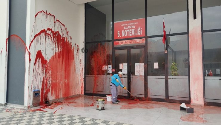 Alanya’da Noter binasına kırmızı boyalı saldırı I VİDEO HABER