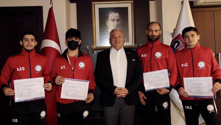 Şampiyon sporculardan Mehmet Şahin’e ziyaret