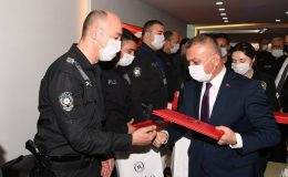 Antalya Havalimanı’nda görevli polis ve özel güvenlik personeli ödüllendirildi