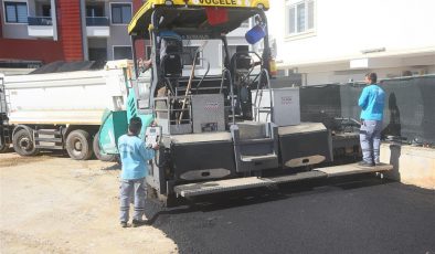 Alanya Belediyesi’nin asfalt çalışmaları devam ediyor