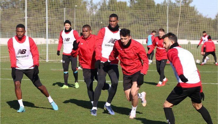 Antalyaspor’dan, Başakşehir maçına erteleme talebi
