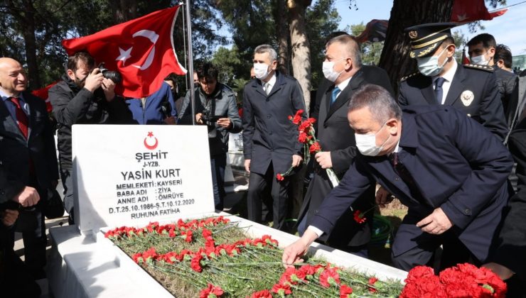 Çanakkale Zaferi’nin 107’nci yılı Antalya’da da törenlerle kutlandı