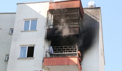 8 katlı binada yangın paniği