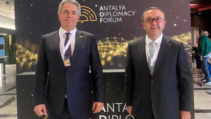 Alanya’nın önemli isimleri Antalya Diplomasi Forumu’ndaki yerini aldı