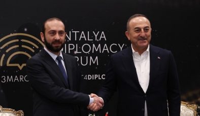 ‘Ermenistan ile normalleşme adımlarını Azerbaycan destekliyor’