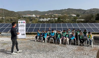 Alanya’da öğrenciler, yenilenebilir enerjiyi Alanya Belediyesi ile öğrendiler