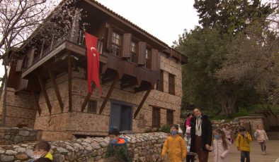Öğrenciler Alanya Kültür Evleri’nde zaman yolculuğuna çıktı