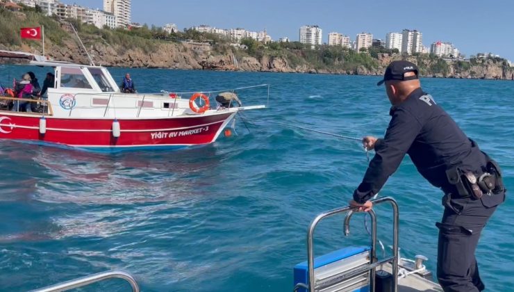 Denizde boğulan 9 kişinin imdadına deniz polisi yetişti