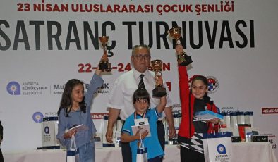 Büyükşehir’in satranç turnuvasının şampiyonları belli oldu