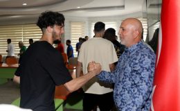 Alanyaspor yönetimi futbolcularla bayramlaştı