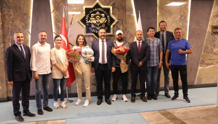 Türkiye’nin ilk WBC Kadın Şampiyonu Çetin’e ALKÜ’de coşkulu karşılama