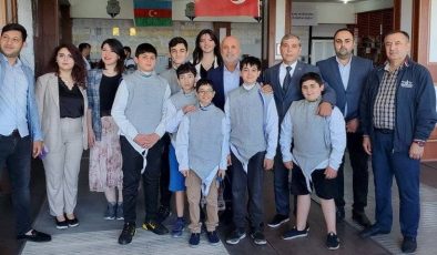 Başkan Çavuşoğlu’ndan Azerbaycanlı eskrimcilere ziyaret