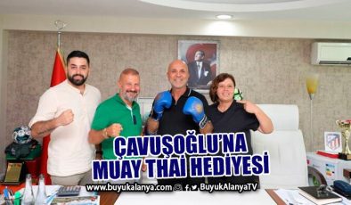 Muay Thai Fedarasyonu’ndan Başkan Çavuşoğlu’na jest