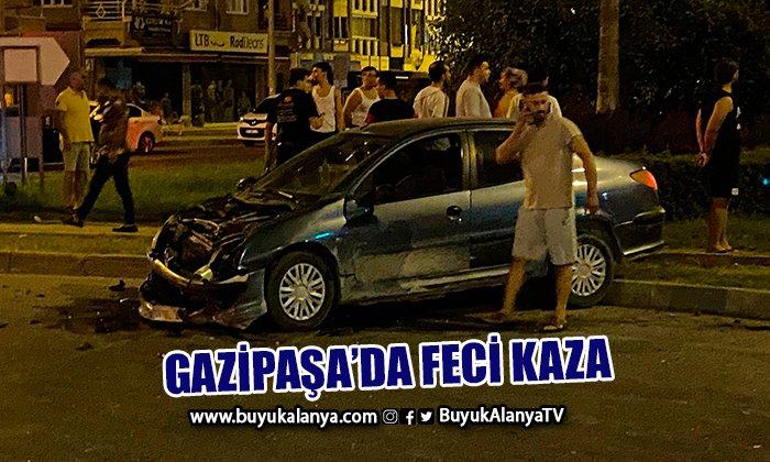Gazipaşa’da kavşakta iki araç çarpıştı: 1 ölü