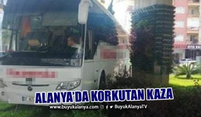 Alanya’da şehirler arası yolcu otobüsüyle ticari araç çarpıştı