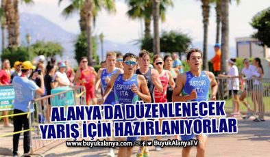 Alanya’da düzenlenecek triatlon yarışlarına hazırlanıyorlar