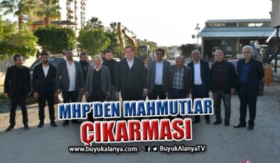 MHP Mahmutlar esnafının sıkıntılarını dinledi