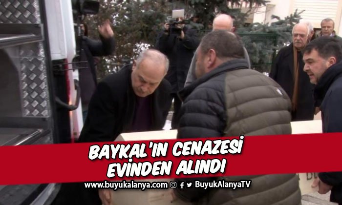 CHP eski Genel Başkanı Baykal’ın cenazesi evinden alındı