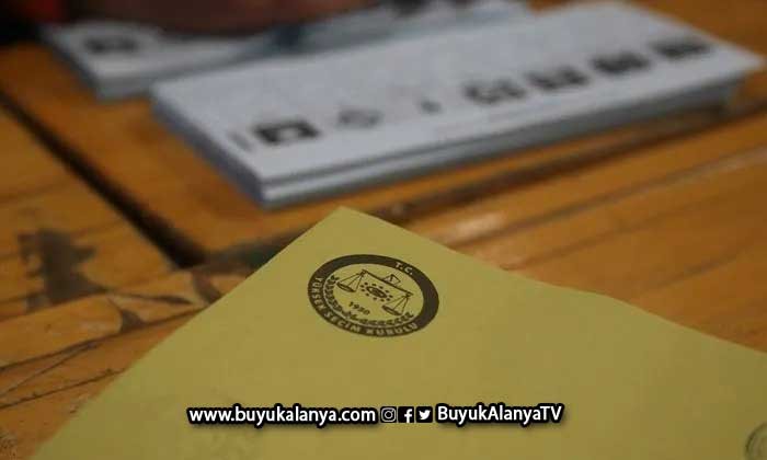 Alanya’da oy pusulaları İlçe Seçim Kurulu görevlilerine teslim edildi