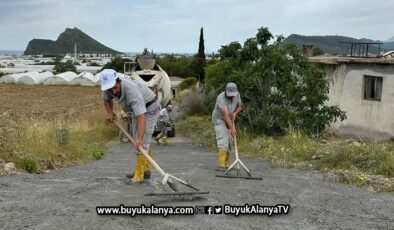 Gazipaşa Belediyesi Koru’da beton yol çalışması başlattı