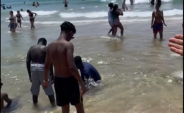 Alanya’daki o plaj Afrikalıların akınına uğradı I VİDEO HABER