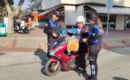 Alanya’da polisten motosiklet sürücülerine BİLGİLENDİRME
