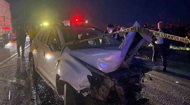 Antalya’da 3 aracın karıştığı feci kaza: 3 ÖLÜ