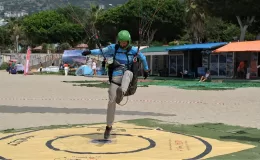 Yamaç Paraşütü Hedef Yarışması Alanya’da BAŞLADI