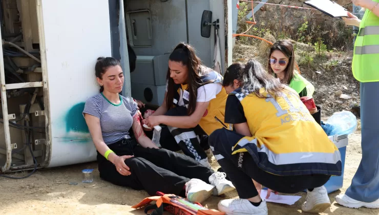 Türkiye’nin İlk ve Acil Yardım öğrencileri ALKÜ’de kıyasıya mücadele ETTİ