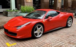 Alanya’da ünlü müteahhidin Ferrari’si icradan satışa ÇIKTI