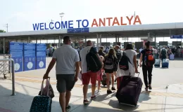 Antalya’dan yeni turist REKORU
