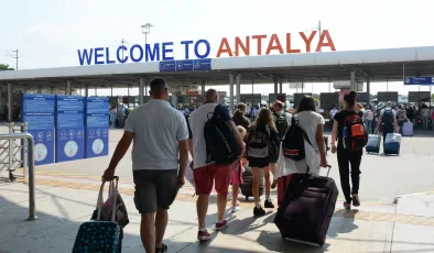 Antalya’dan yeni turist REKORU