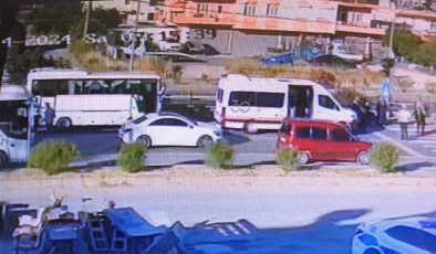 Servis aracı tur minibüsüne çarptı: 3 YARALI
